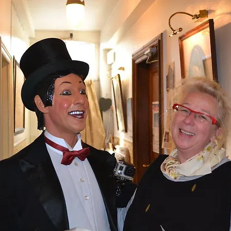 - Ptits Déj Gourmands Proposés 4*